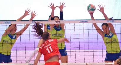 Volley, A1 femminile: Forlì, primo urrà con Frosinone Volley, A1 femminile: Forlì, primo urrà con Frosinone
