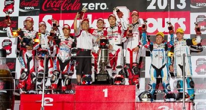 Il podio foto facebook Suzuka Circuit) Il podio foto facebook Suzuka Circuit)