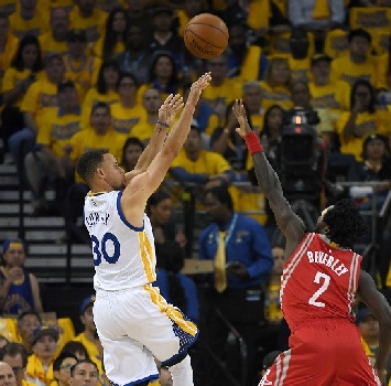 Curry, AFP