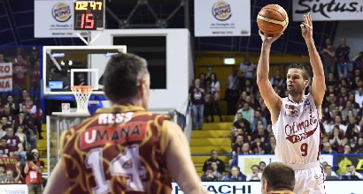Basket, playoff Serie A: Milano da horror, Venezia sul 2-1