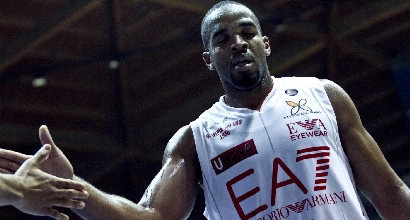 Basket, Serie A: vittorie facili per Siena e Milano Basket, Serie A: vittorie facili per Siena e Milano