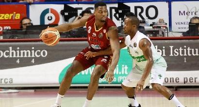 Basket, Serie A: Venezia piega Avellino, è a -6 da Milano