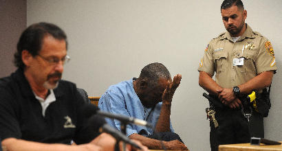 Usa, OJ Simpson torna libero dopo nove anni di carcere per buona condotta: "Sono un bravo uomo"