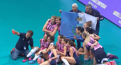 Volley donne, Mondiale per Club: Manila ribaltato, Pomì in semifinale