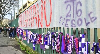 Dramma Astori: 'Ciao Davide' sulle maglie delle squadre di Serie A