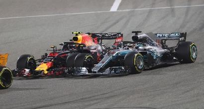 F1, Verstappen contro Hamilton: "È facile prendersela con i più giovani"