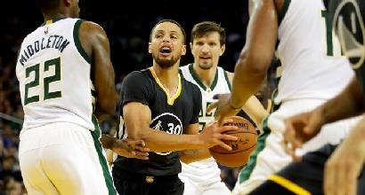 Basket, Nba: Warriors corsari, Rockets in volata
