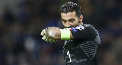 Omaggio a Buffon da Juventus e avversari: "Orgoglio d'Italia" e "Leggenda"