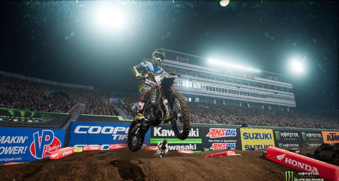 Monster Energy Supercross ti porta negli stadi americani