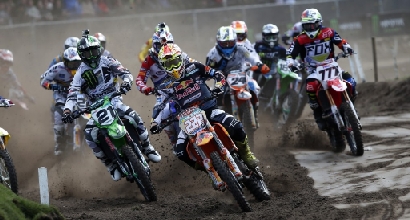 Cairoli scatta al comando Cairoli scatta al comando