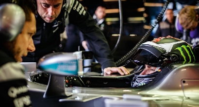 MotoGP-F1, Lorenzo sulla Mercedes di Hamilton