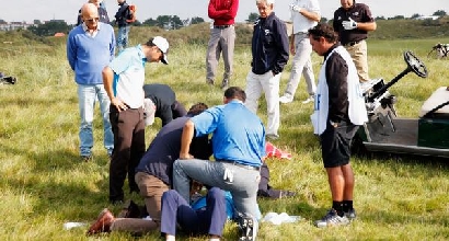 Golf: paura per Zanotti, colpito alla testa Golf: paura per Zanotti, colpito alla testa