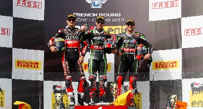 Podio Magny-Cours 2015 gara 2 foto SBK.com