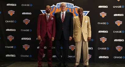 Nba: Phil Jackson nuovo presidente dei Knicks Nba: Phil Jackson nuovo presidente dei Knicks