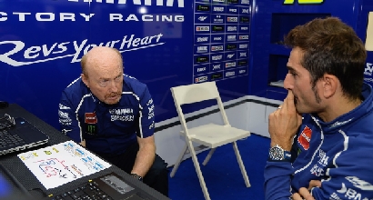 Silvano Galbusera nel box Yamaha (yamahamotogp.com) Silvano Galbusera nel box Yamaha (yamahamotogp.com)