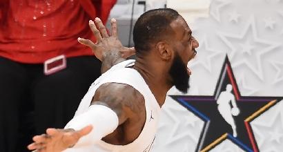 Nba, le big non sbagliano: successi per Boston e Cleveland