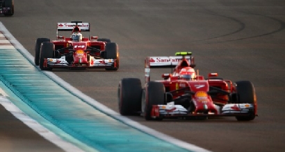 Alonso e Raikkonen Abu Dhabi AFP, Foto AFP Alonso e Raikkonen Abu Dhabi AFP, Foto AFP