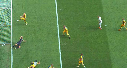 Inter-Parma, disastro arbitro e Var. Handanovic: "Gol di Dimarco da annullare"