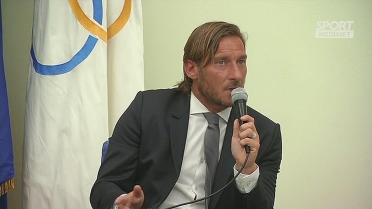 Totti: "Io allo stadio? In curva con De Rossi"