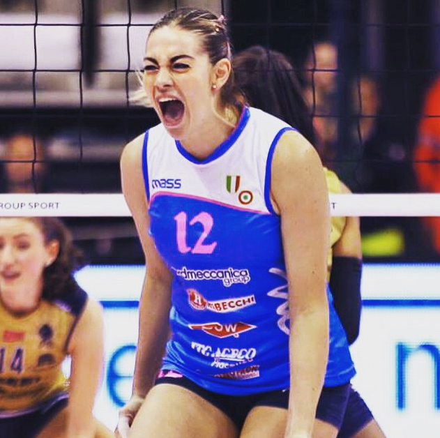 Esclusivo Veronica Angeloni firma per il SaintRaphael volley Foto