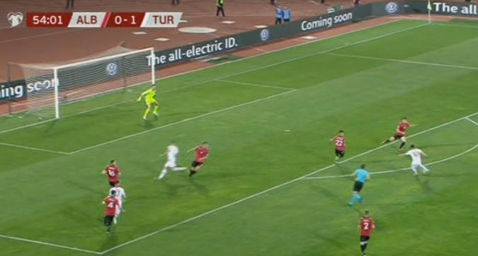 Albania-Turchia come la Serie A: Calhanoglu batte (ancora) Berisha