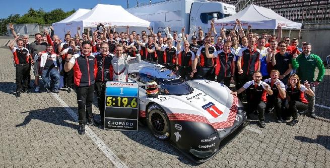 La Porsche vola al Nurburgring: nuovo record con la 919 Hybrid Evo