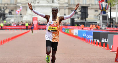 Kipchoge detta legge: mai nessuno così veloce a Londra! Strepitoso l'azzurro Rachik
