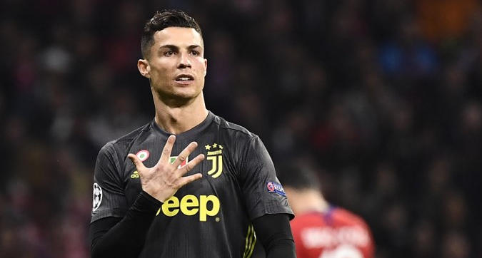Ronaldo irride i tifosi dell'Atletico: "Io ho 5 Champions"
