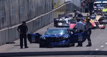 Indycar, assurdo incidente a Detroit: lo schianto della pace car