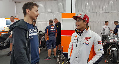 MotoGP, Lorenzo operato: salterà i test di Sepang