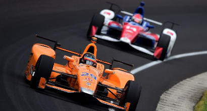 Alonso resta in&#160;McLaren: correrà ancora la 500 Indy