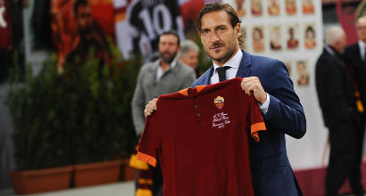 Diciotto anni fa portava la Roma allo scudetto, oggi la lascia: l'addio e le verità di Totti