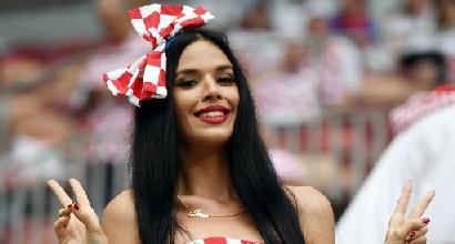 Mondiali, la Fifa tuona: "Basta sessismo, stop alle riprese delle tifose sexy in tv"