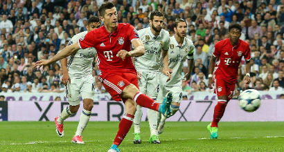 Bayern, scontro con Lewandowski: "Ci porti 200 milioni..."