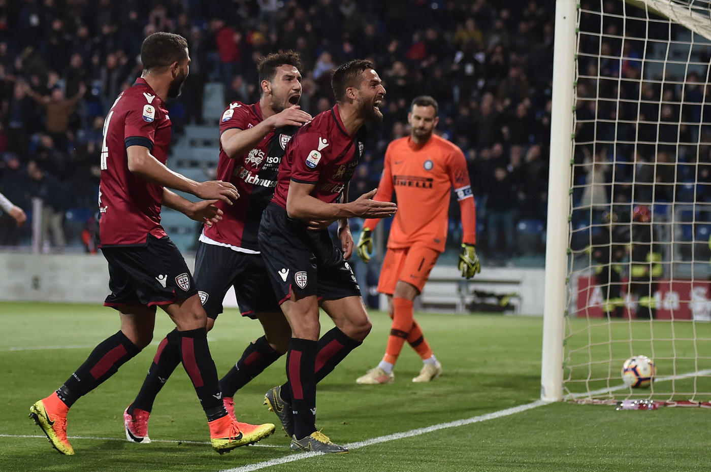 Serie A: Cagliari-Inter 2-1, le foto del match | Foto - Sportmediaset