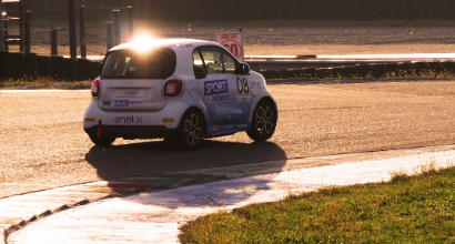 Smart EQ fortwo e-cup, in Franciacorta la pole va alla coppia Panzavuota-Bodega