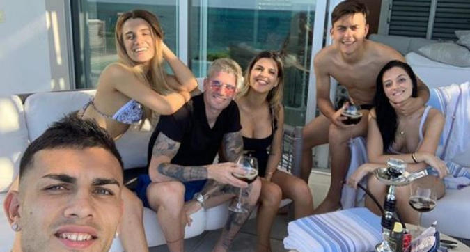 Dybala, relax argentino ai Caraibi con De Paul e Paredes