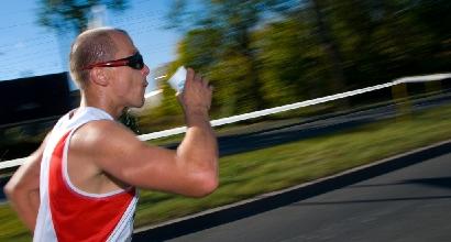 Il caldo e l'allenamento: non  correre  rischi. Ecco come idratarti: come, quando e perché!