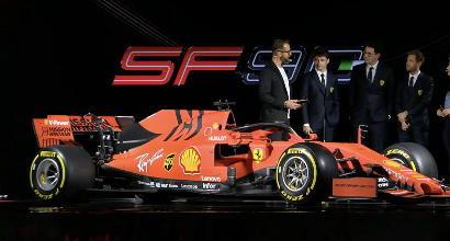 Vettel scopre la Ferrari: "È bellissima". Leclerc senza paura: "Sarà una stagione esaltante: vinceremo"