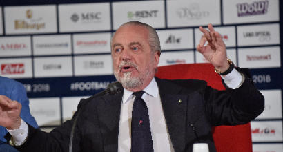 Napoli, De Laurentiis: "Hamsik da lunedì costa 40 mln. Sarri a Londra? E chi lo dice? Ruiz è nostro"