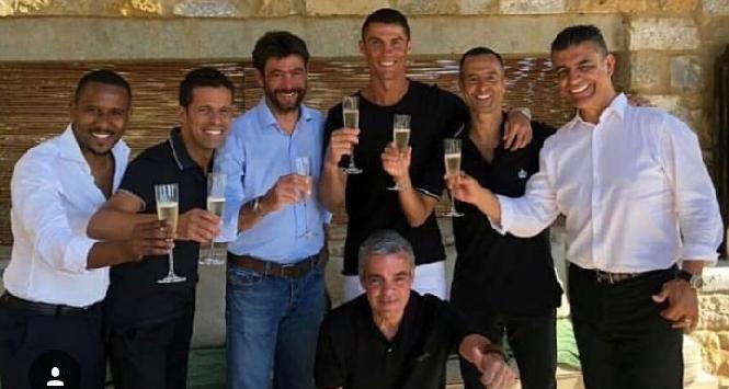 Juventus: il brindisi tra Cristiano Ronaldo e Andrea Agnelli