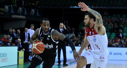 Basket, Coppa Italia: Bologna elimina Milano, ora sfiderà Cremona