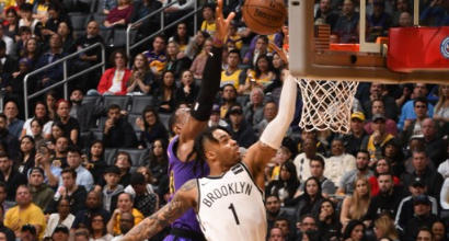 Nba, Harden da impazzire: 61 punti contro gli Spurs! Lakers fuori dai playoff