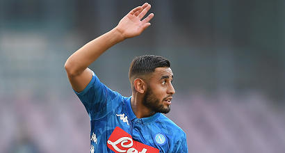 Napoli, Ghoulam "chiama" il tifoso: "Vieni in albergo, ti do la maglia"