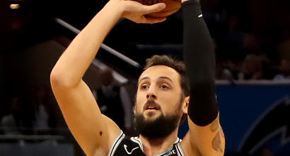 Nba: brutta sconfitta per gli Spurs di Belinelli, a Houston non basta super Harden