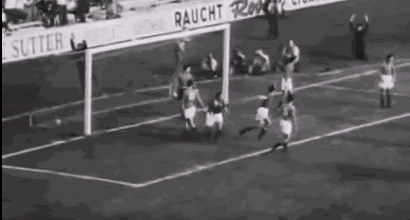 23 giugno 1954 - Svizzera-Italia 4-1, la batosta dopo le pedate. All'arbitro Viana