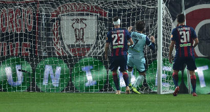Serie B: Pescara corsaro a Crotone, 2-0 firmato Monachello e Campagnaro