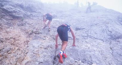 Tra le nuvole del Grignone resiste il record di De Gasperi, Antonioli campione italiano di skyrunning