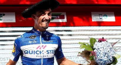 Ciclismo - Alaphilippe incontenibile, vince la Clasica di San Sebastian
