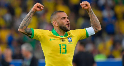 L'Inter tratta con Dani Alves: gli agenti attesi a Milano